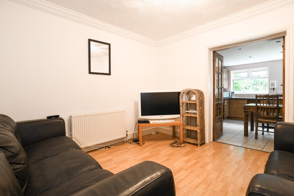 6 bedroom house for rent Lower Bevendean Avenue, Brighton, BN2 4FE