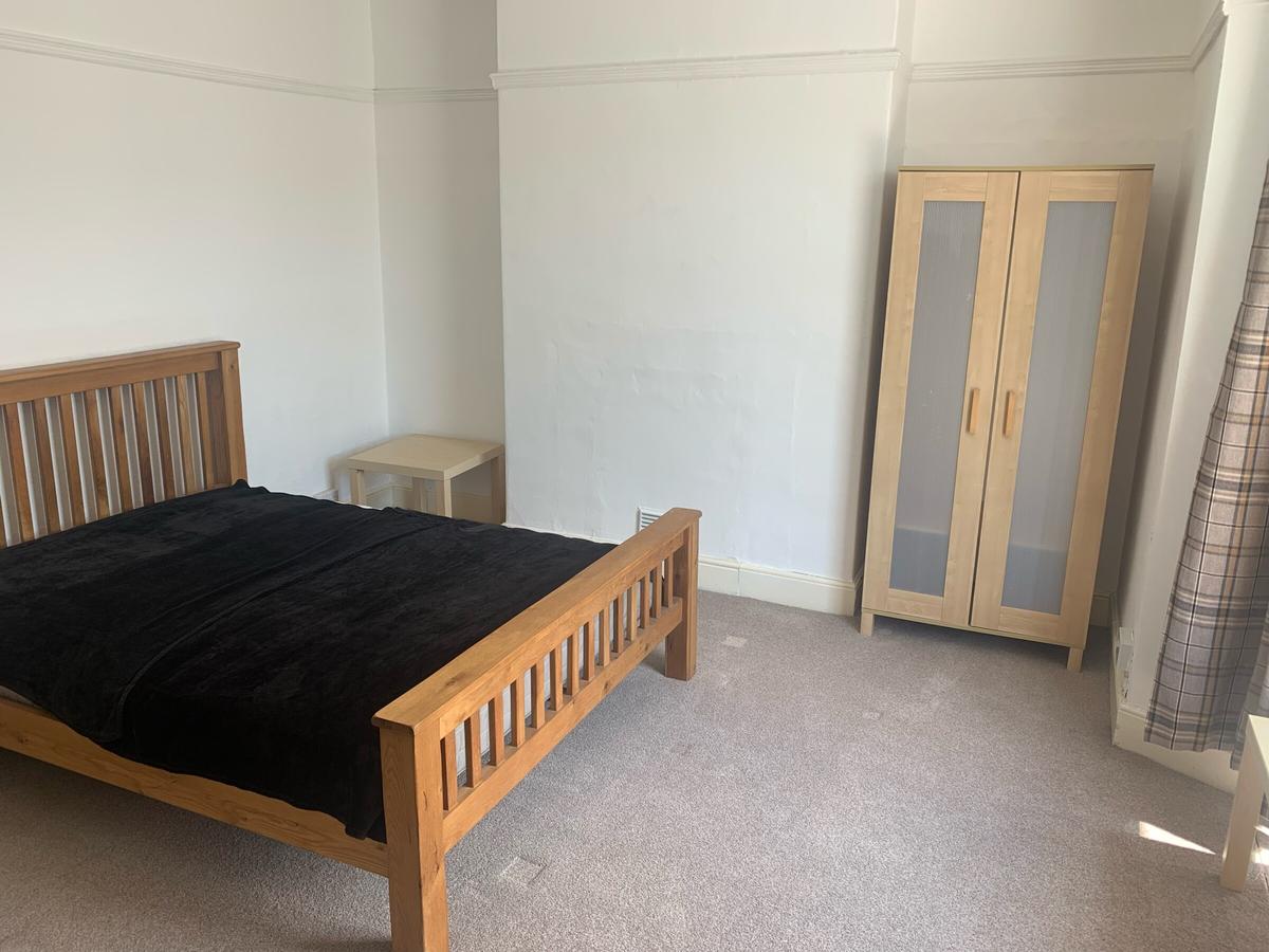 4 bedroom house for rent Rhondda Street, Swansea, SA1 6EU UniHomes