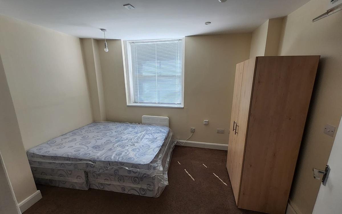 6 bedroom house on Elgin Road, Croydon, London