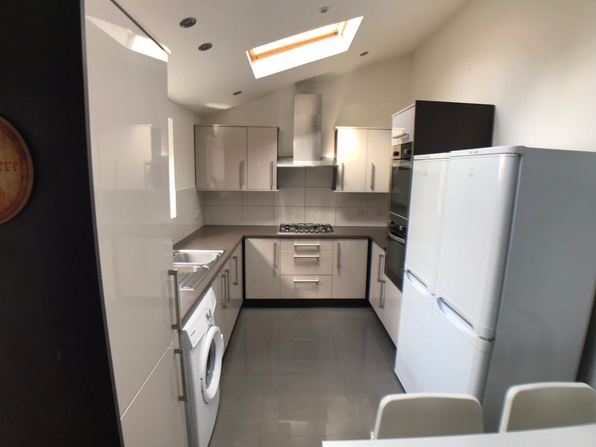 6 bedroom house for rent Ferndale Road Liverpool, L15 3JY UniHomes