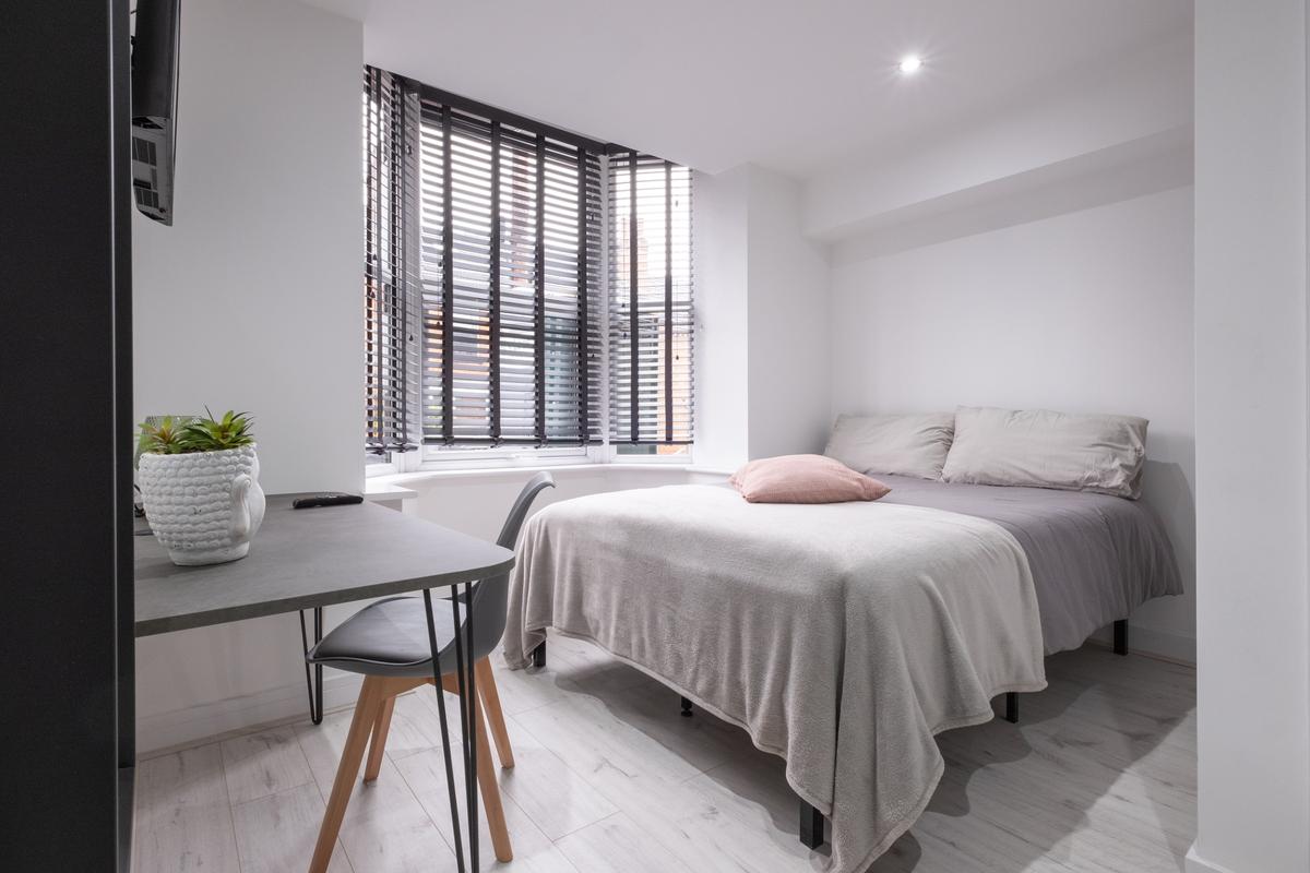 6 bedroom house on Avondale Street, Monks Road, Lincoln