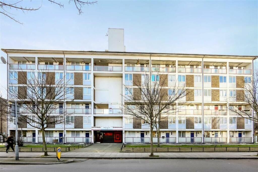 4 bedroom apartment on Harper Road, Borough, London