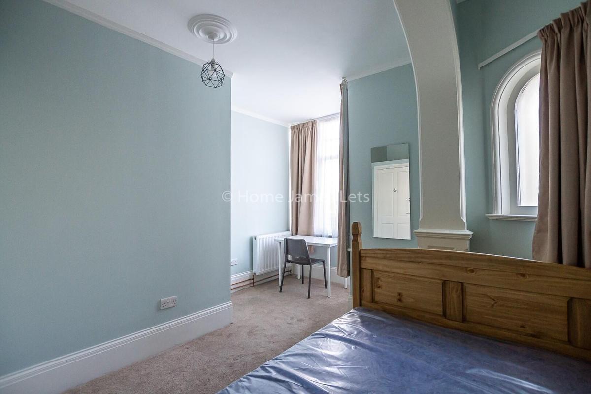 3 bedroom apartment for rent Beaconsfield Villas, Brighton, BN1 6HF