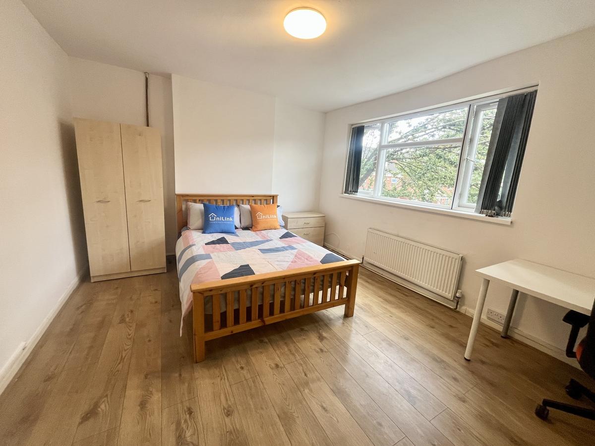 4 bedroom house on Lace Street, Dunkirk, Nottingham