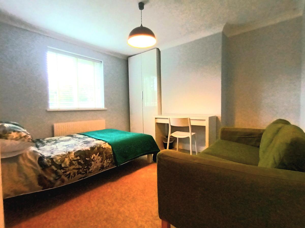 2 bedroom apartment for rent Milner Road Brighton, BN2 4BR UniHomes