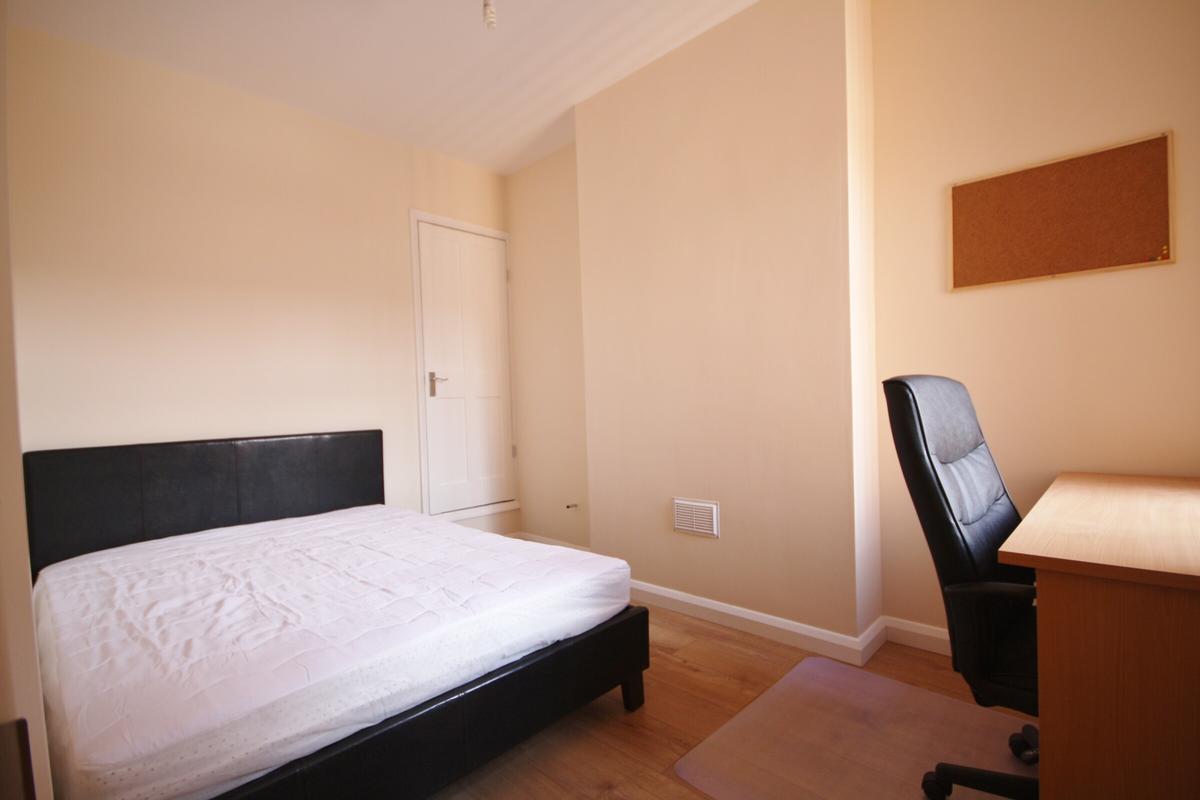 4 bedroom house for rent Bruce Street, Leicester, LE3 0AG UniHomes