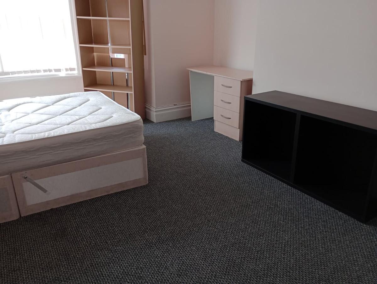 5 bedroom house for rent Sefton Avenue, Newcastle, NE6 5QR UniHomes