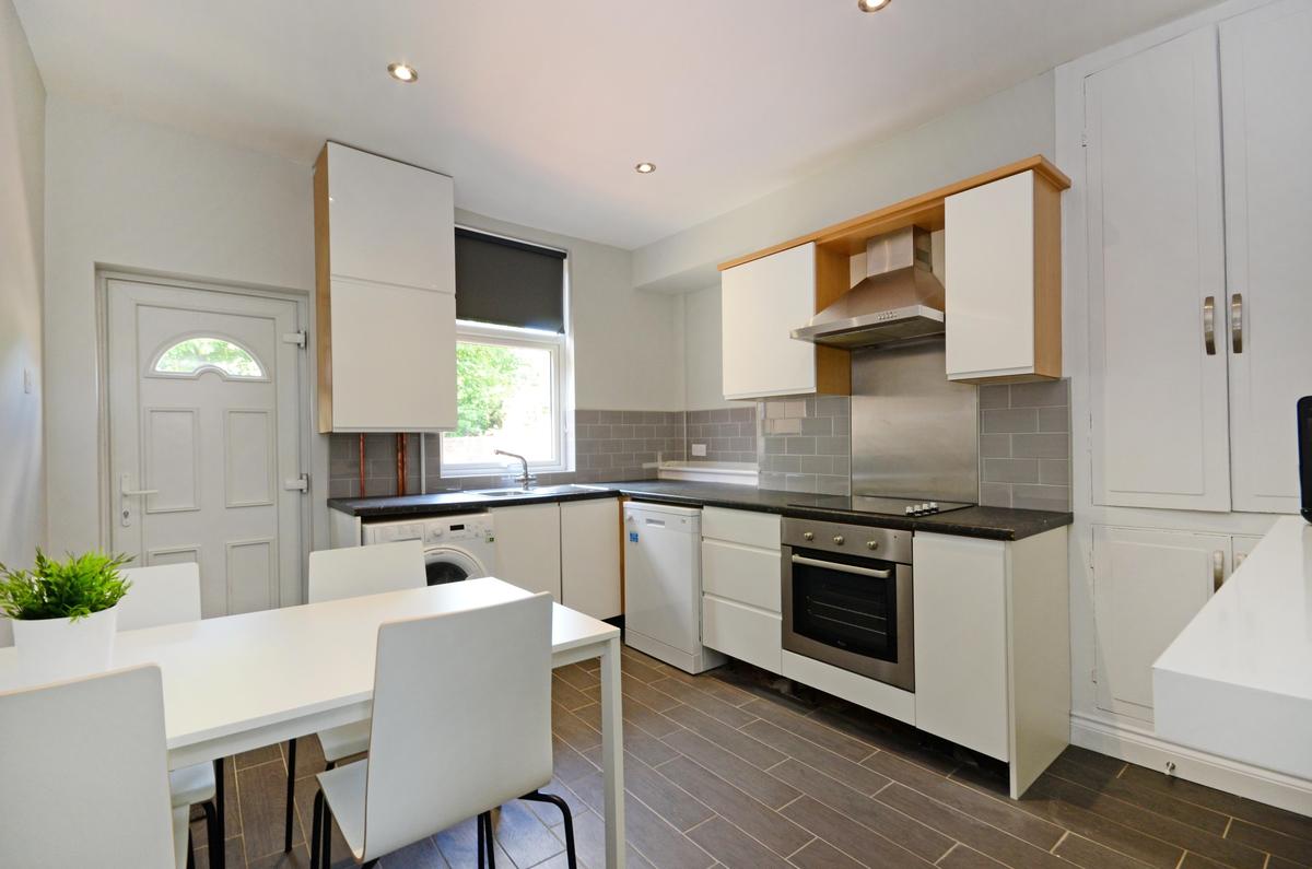 3 bedroom house on Alderson Road North, Highfield, Sheffield