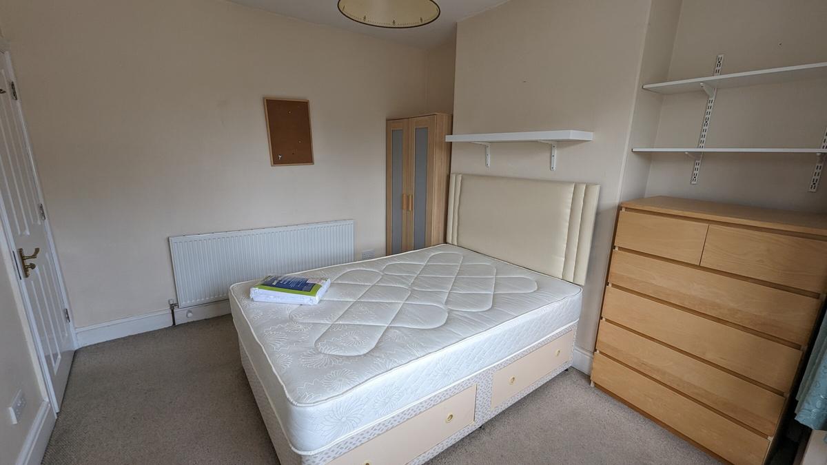 5 bedroom house for rent Livingstone Terrace, Bath, BA2 3LE UniHomes