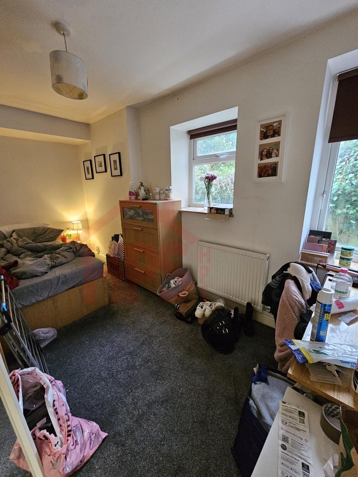 4 bedroom apartment for rent Hyde Park Terrace, Leeds, LS6 1BJ UniHomes