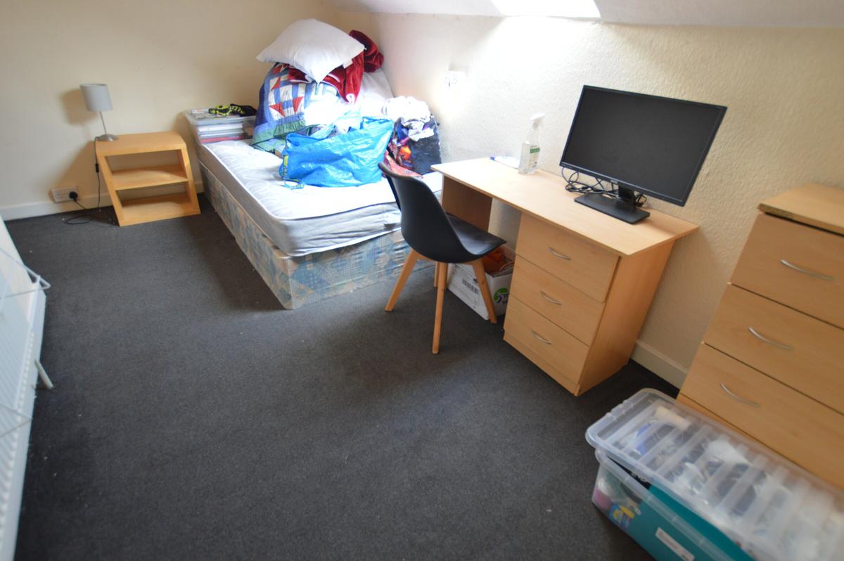 5 bedroom house for rent Brudenell Mount, Leeds, LS6 1HS UniHomes