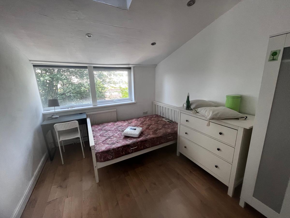 3 bedroom apartment for rent Wells Road, Bath, BA2 3AP UniHomes