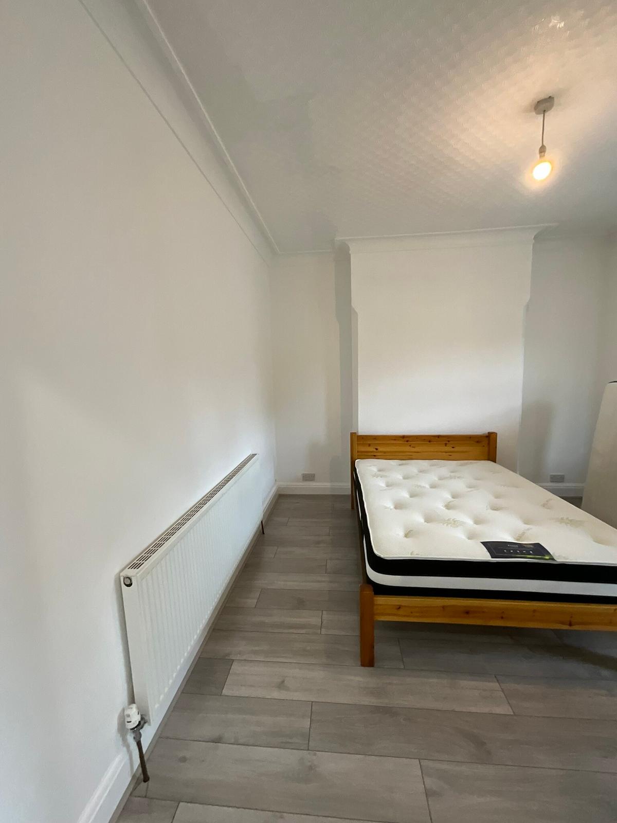 5 bedroom house for rent Harrington Drive, Nottingham, NG7 1JH UniHomes