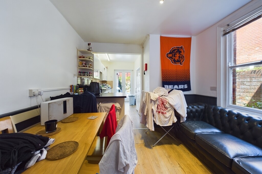 4 bedroom house for rent Kenilworth Road, Southampton, SO15 2GD UniHomes