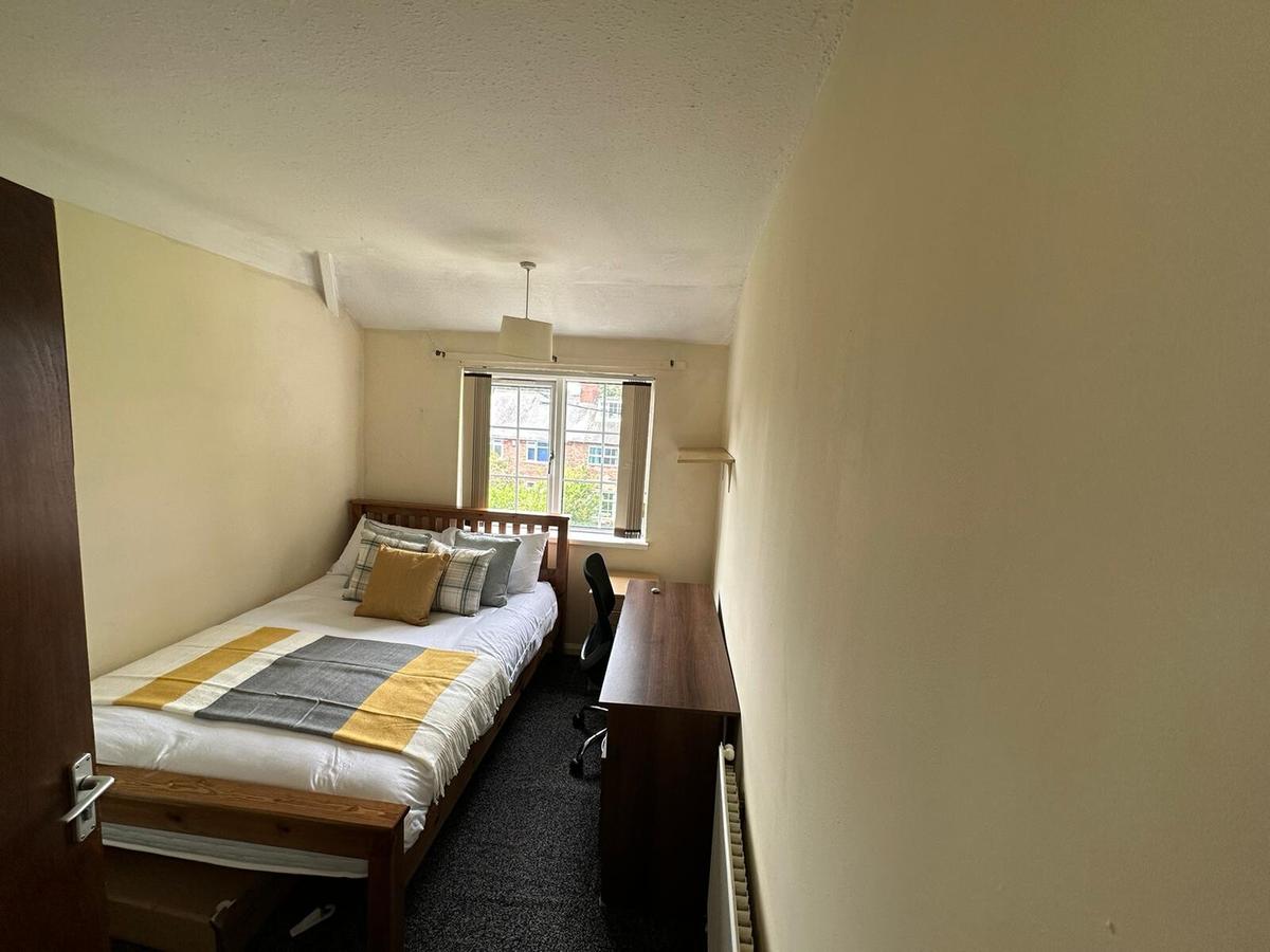 4 bedroom house for rent Rolleston Drive, Nottingham, NG7 1JS UniHomes