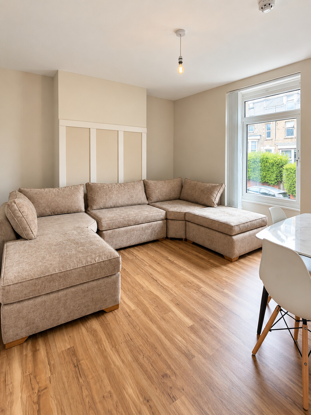 5 bedroom house on Glanmor Crescent, Uplands, Swansea
