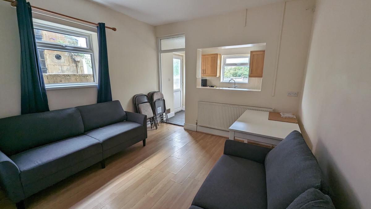 6 bedroom house for rent Triangle North, Bath, BA2 3JB UniHomes