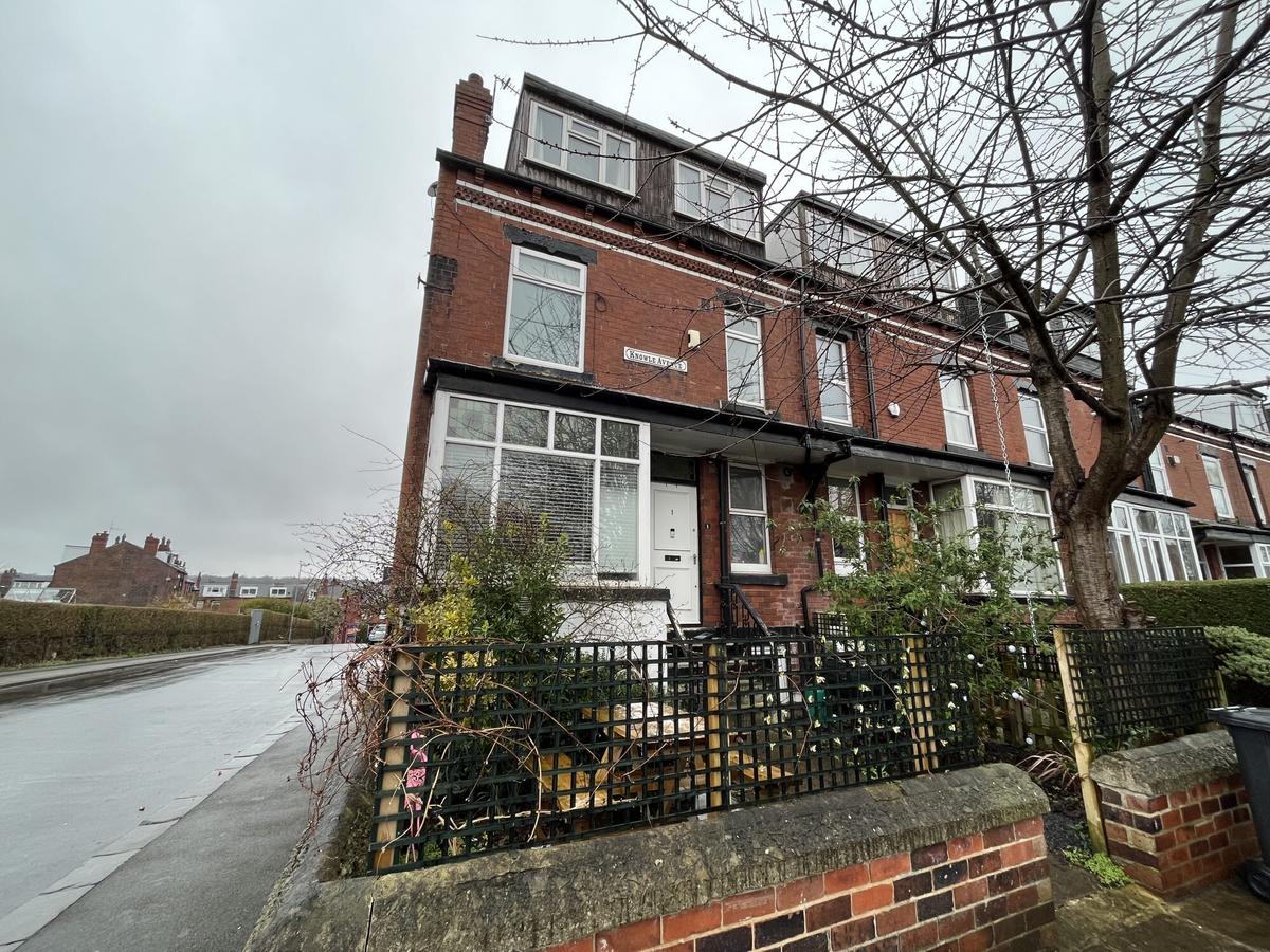 3 bedroom house for rent Knowle Avenue, Leeds, LS4 2PQ UniHomes