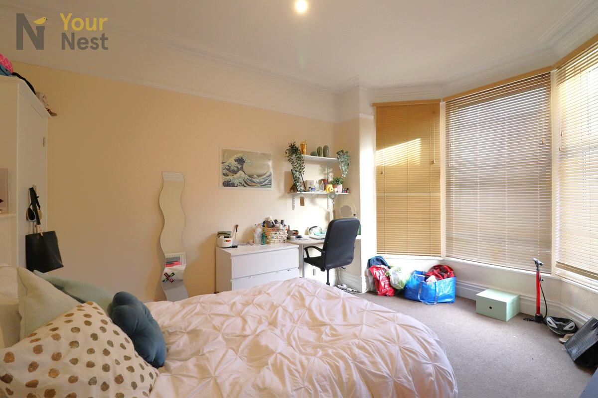 5 bedroom house for rent Blandford Gardens Leeds, LS2 9AL UniHomes