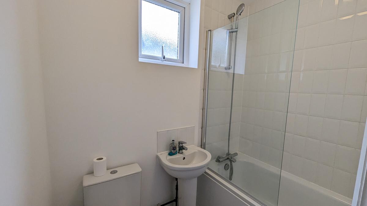 4 Bedroom House For Rent Second Avenue Bath BA2 3NN UniHomes 4-bedroom-house-for-rent-second-avenue-bath-ba2-3nn-unihomes
