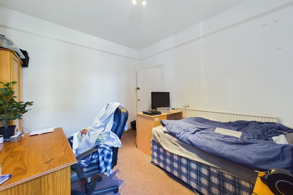 4 bedroom house for rent Kenilworth Road, Southampton, SO15 2GD UniHomes