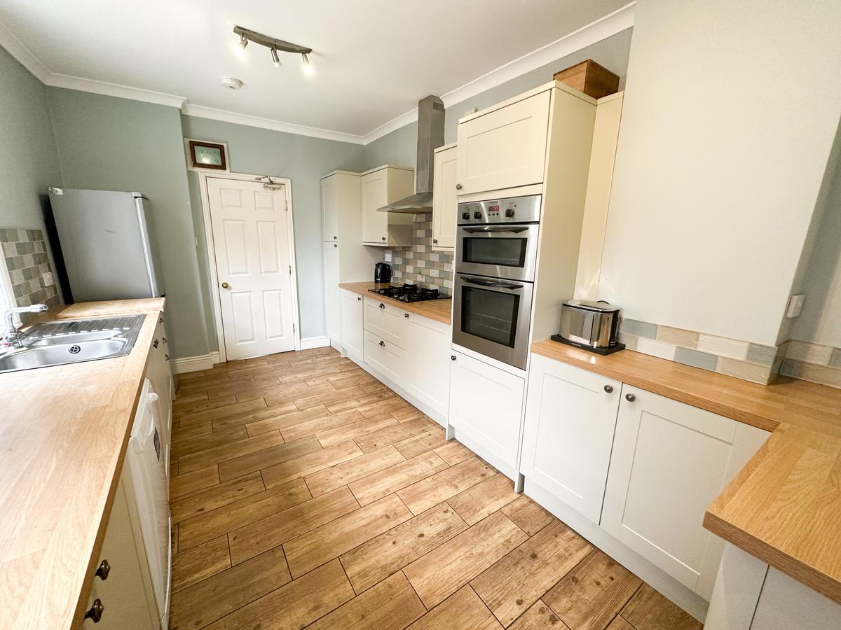 5 bedroom house for rent Rosebery Crescent, Newcastle, NE2 1EU UniHomes