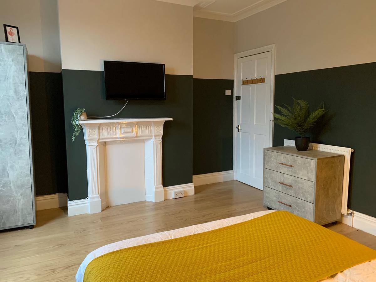 6 bedroom house for rent Stanmore Place, Leeds, LS4 2RR UniHomes