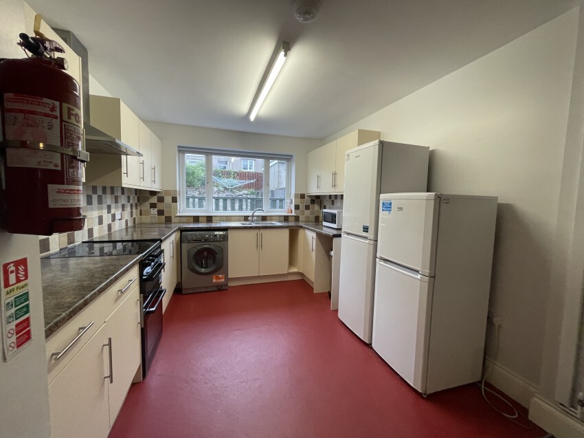 5 bedroom house for rent Fleet Street, Swansea, SA1 3UX UniHomes