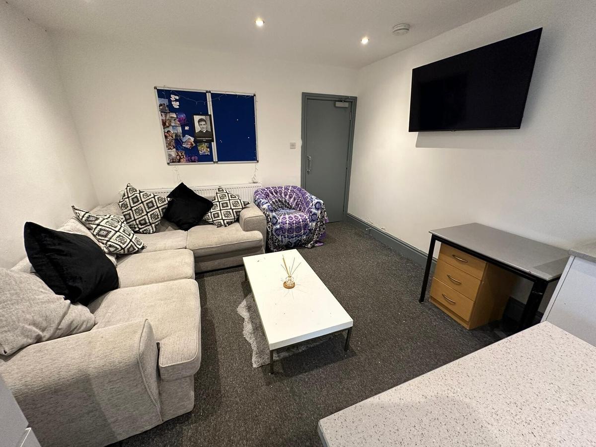 6 bedroom house for rent Exeter Road, Birmingham, B29 6EX UniHomes