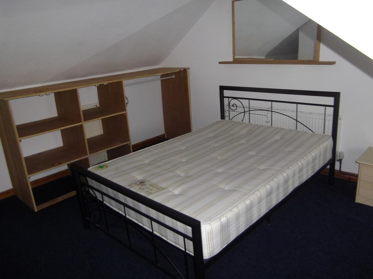 6 bedroom house on Ernald Place, Uplands, Swansea