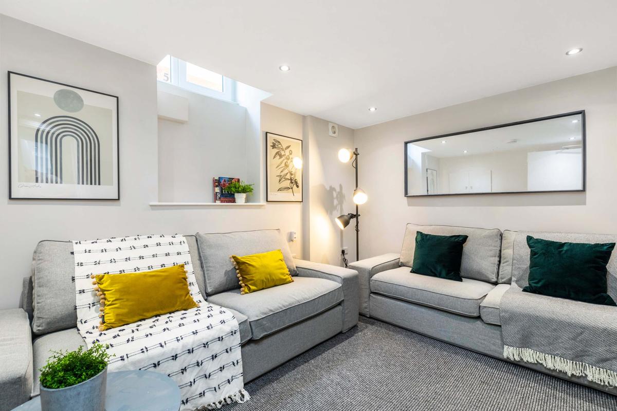 5 bedroom house on Christopher Road, Woodhouse, Leeds