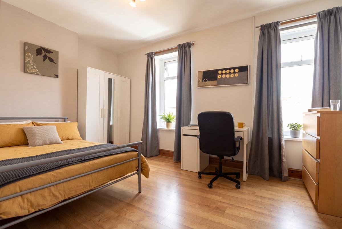 4 bedroom house on Merthyr Street, Cathays, Cardiff
