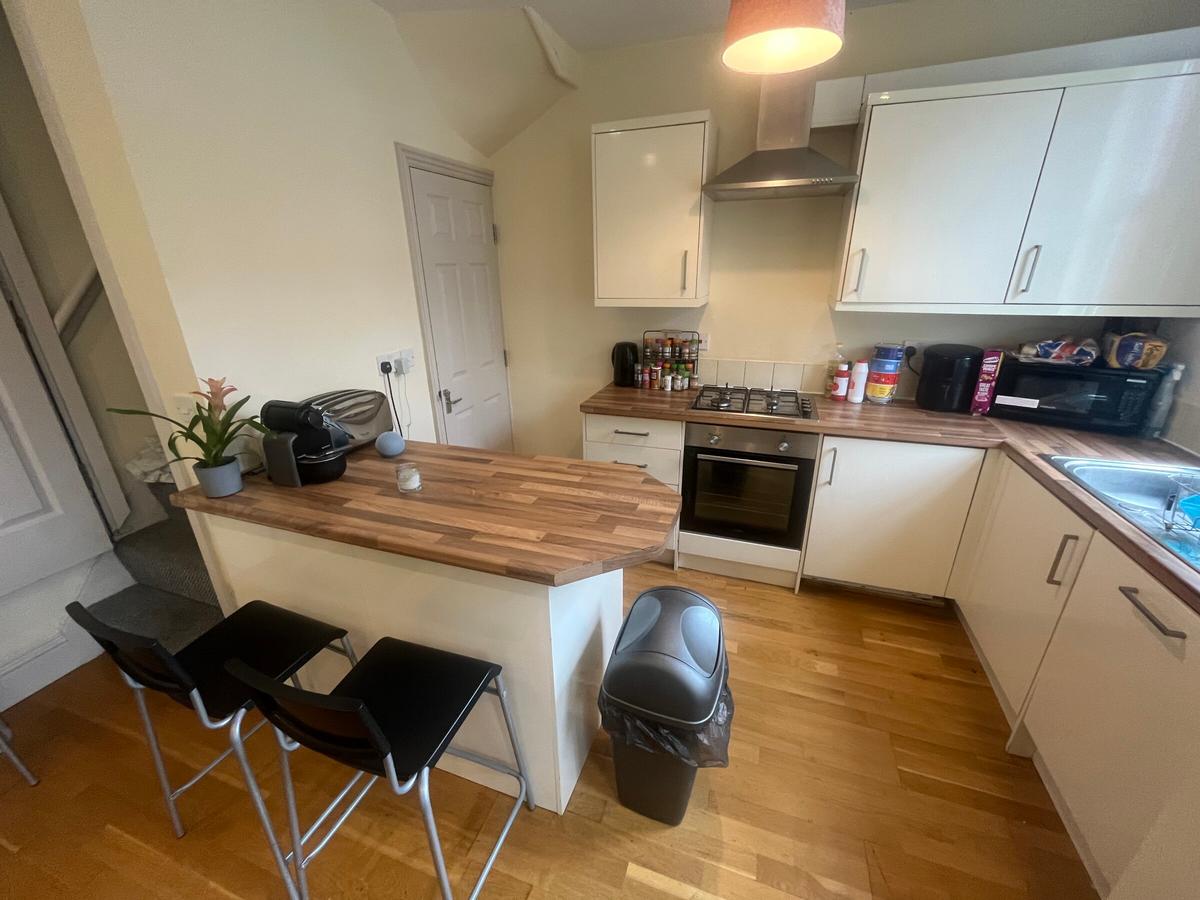 3 bedroom house for rent Talbot Mount, Leeds, LS4 2PF UniHomes