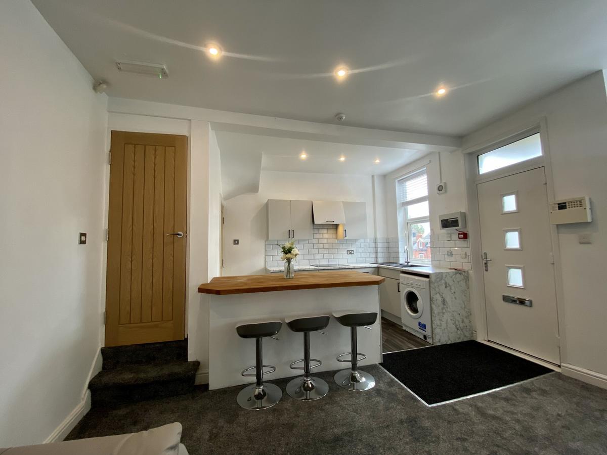 3 bedroom house for rent St. Anns Avenue, Leeds, LS4 2PB UniHomes