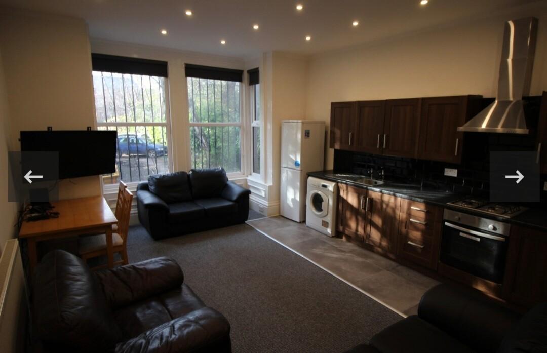 3 bedroom apartment for rent Cardigan Road, Leeds, LS6 1EB UniHomes