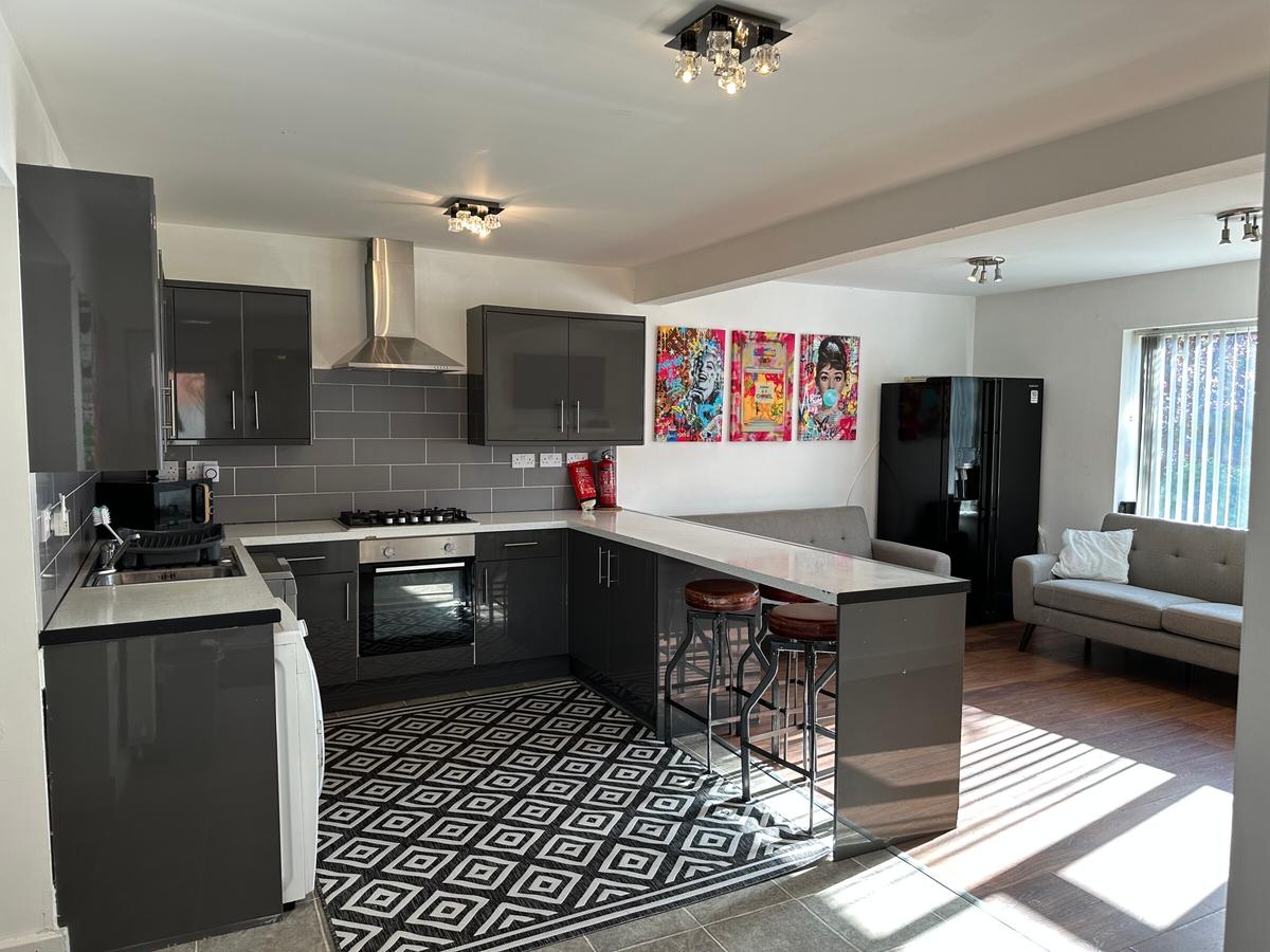 6 bedroom house for rent Marchwood Close, Nottingham, NG8 1PH UniHomes