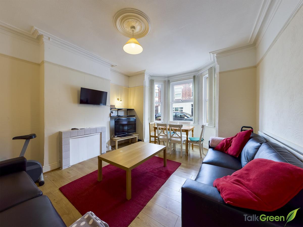 6 bedroom house on Rushworth Avenue, West Bridgford, Nottingham