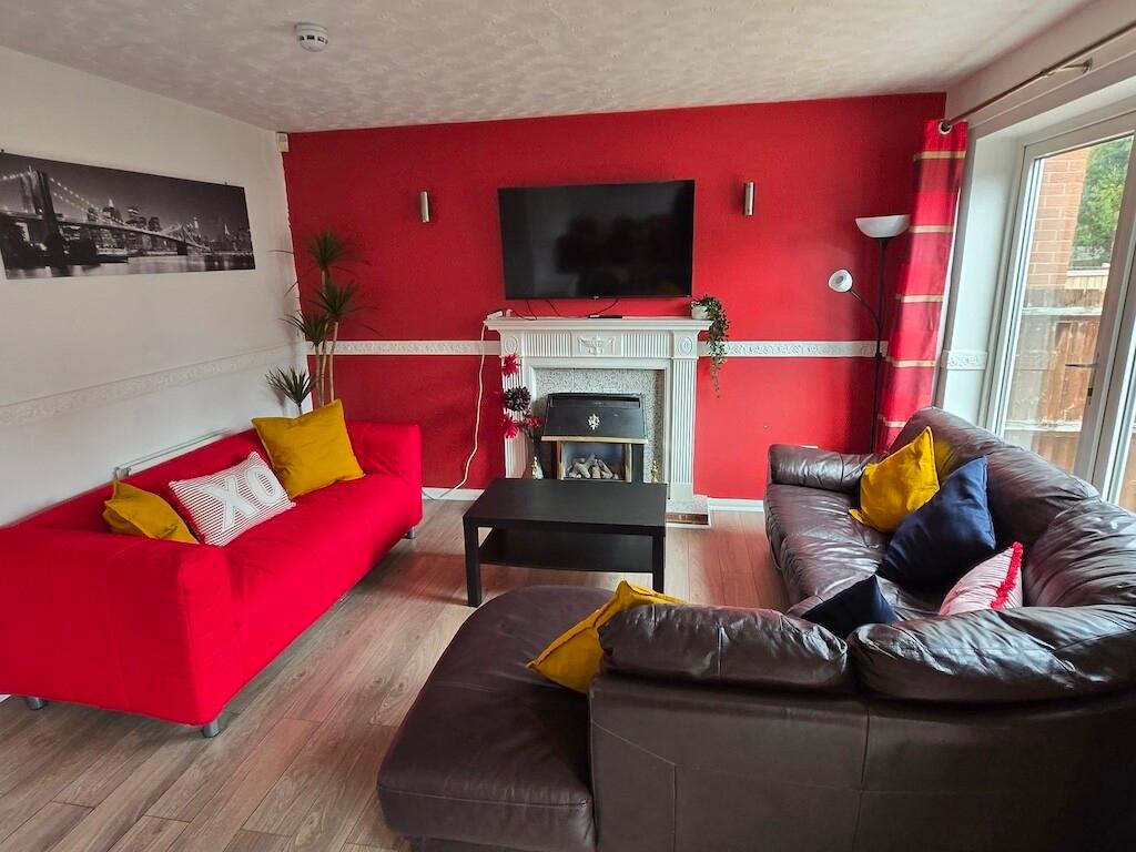 9 bedroom house on City Road, Dunkirk, Nottingham