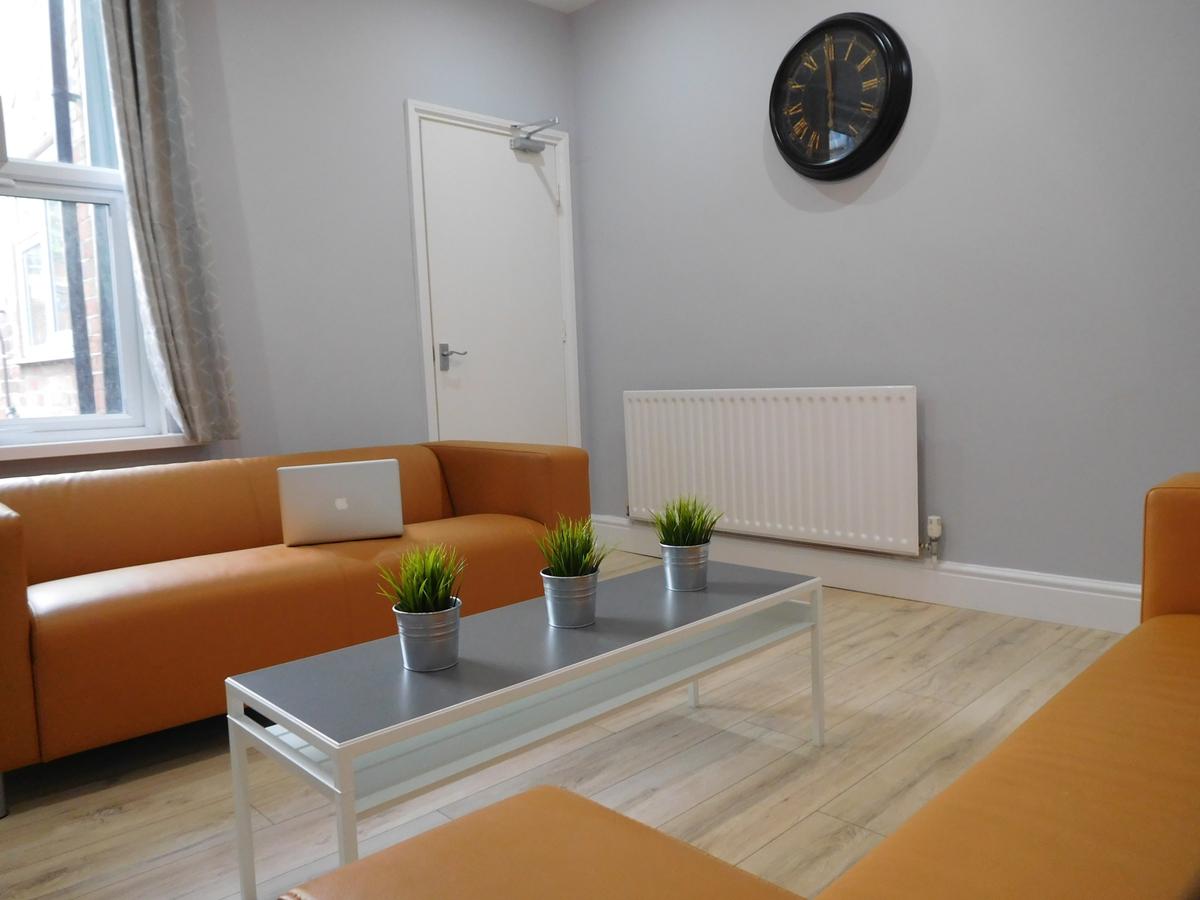 4 bedroom house on Kimbolton Avenue, Lenton, Nottingham