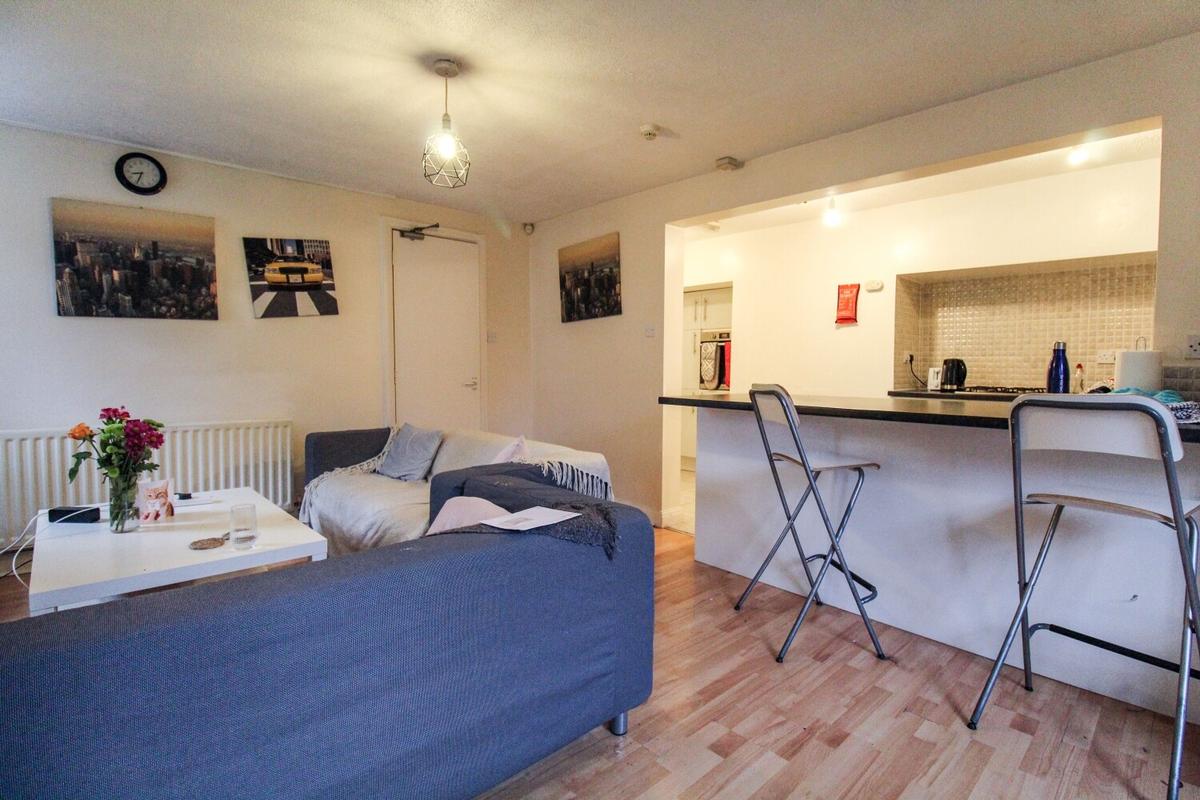 5 bedroom house for rent Cliffe Road, Leeds, LS6 2ET UniHomes