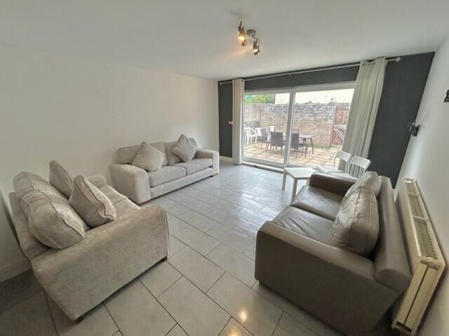 12 bedroom house on Glynrhondda Street, Cathays, Cardiff