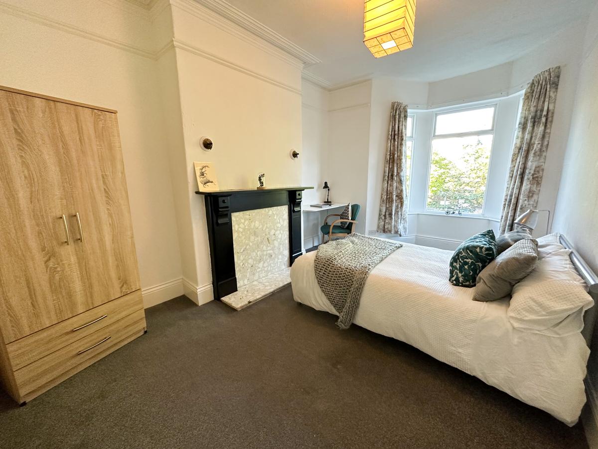 4 bedroom house for rent Gainsborough Grove, Newcastle, NE4 5PJ UniHomes