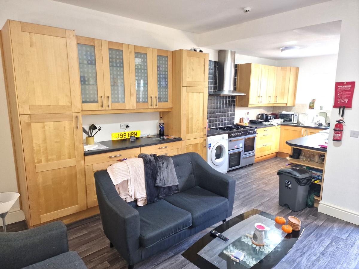 5 bedroom house for rent Sefton Road, Birmingham, B16 9DR UniHomes