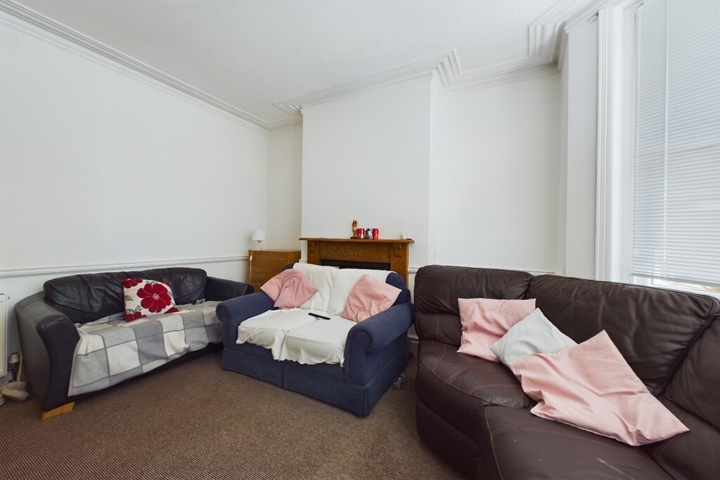 4 bedroom house for rent Kenilworth Road, Southampton, SO15 2GD UniHomes