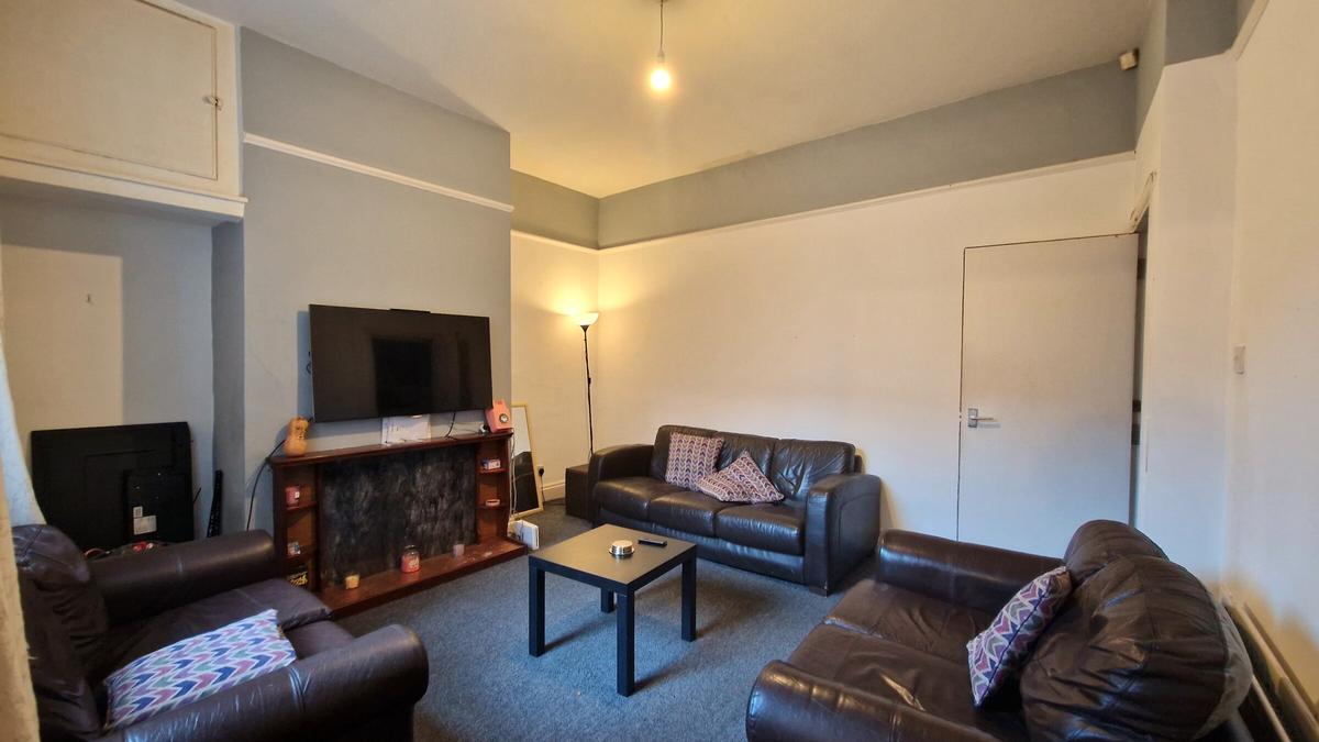 5 bedroom house for rent Roxburgh Place, Newcastle, NE6 5HU UniHomes