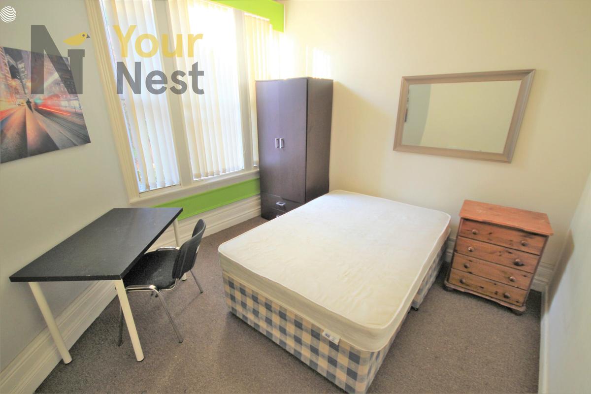 3 bedroom apartment for rent Headingley Avenue, Leeds, LS6 3EP UniHomes