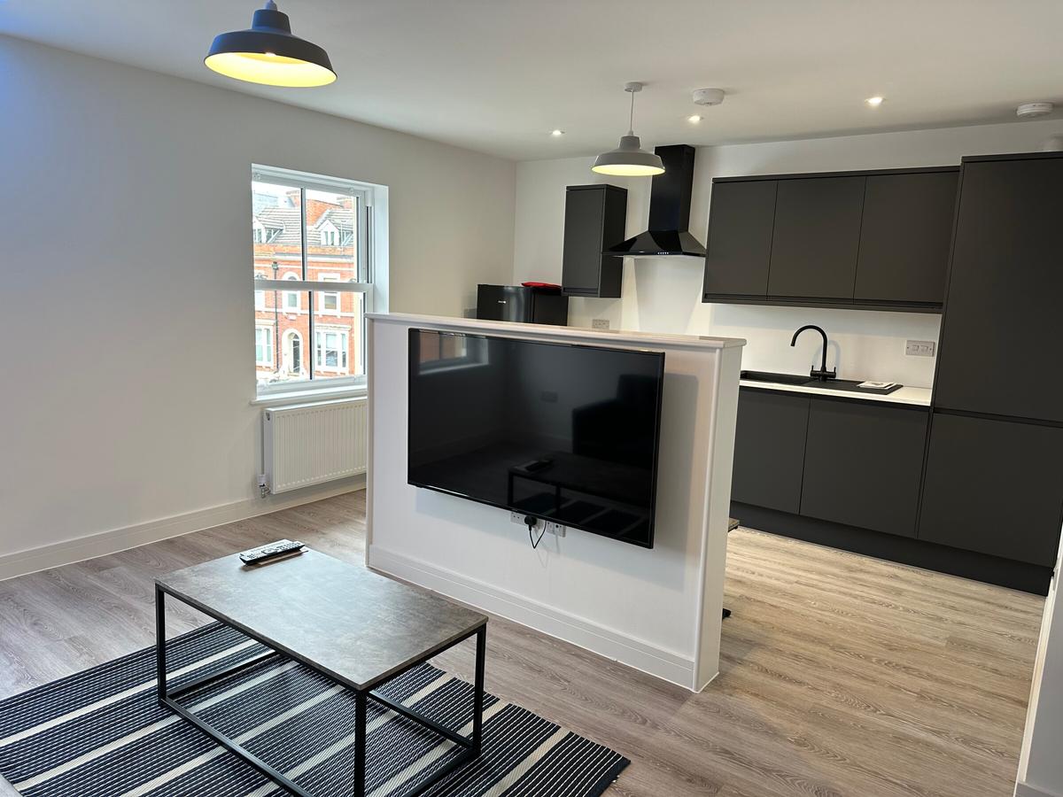 3 bedroom apartment for rent Vernon House, Nottingham, NG9 2NS UniHomes