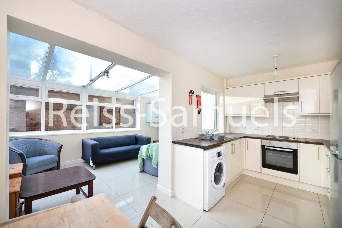 5 bedroom house on Barnfield Place, Canary Wharf, London