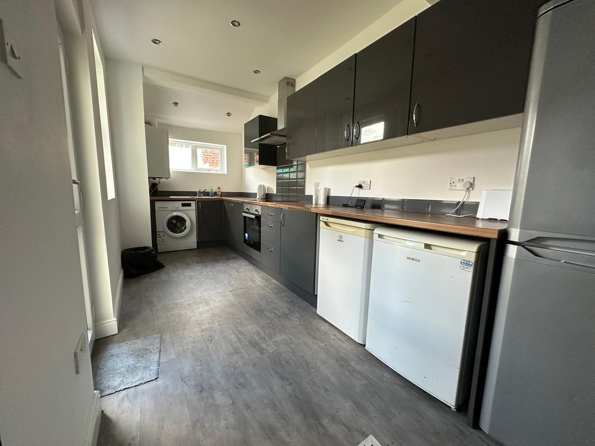 6 bedroom house for rent Cardigan Terrace, Newcastle, NE6 5NU UniHomes