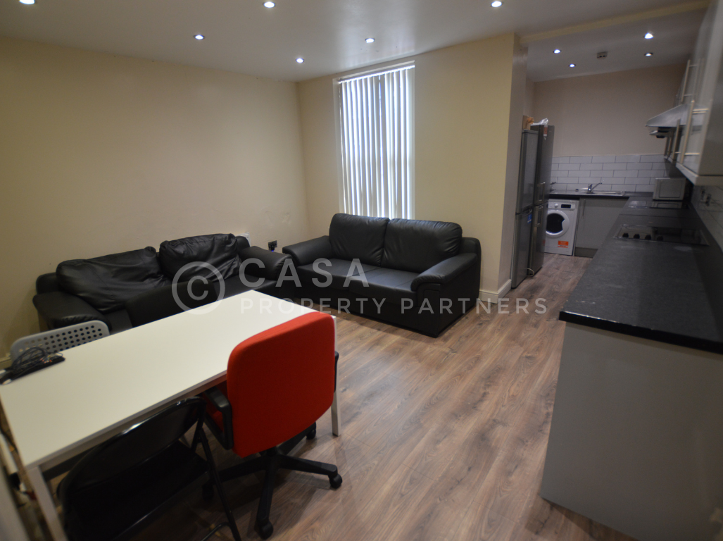 6 bedroom house for rent Hessle Mount, Leeds, LS6 1EP UniHomes